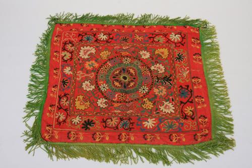 0664 oyna halta sozani (0.70X0.72) ,Bukhara , nineteenth century